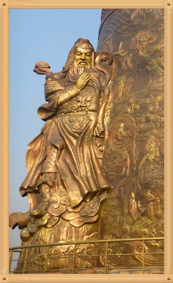 P1230374 镇寺之宝灵雨观音和五佛冠~东林寺(二)