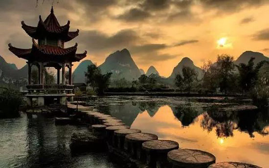 配图 媲美桂林,这个小城养在深闺少为人知,却美得出奇!