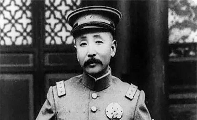 配图 张作霖拜见溥仪,问了溥仪一个问题,让溥仪无地自容