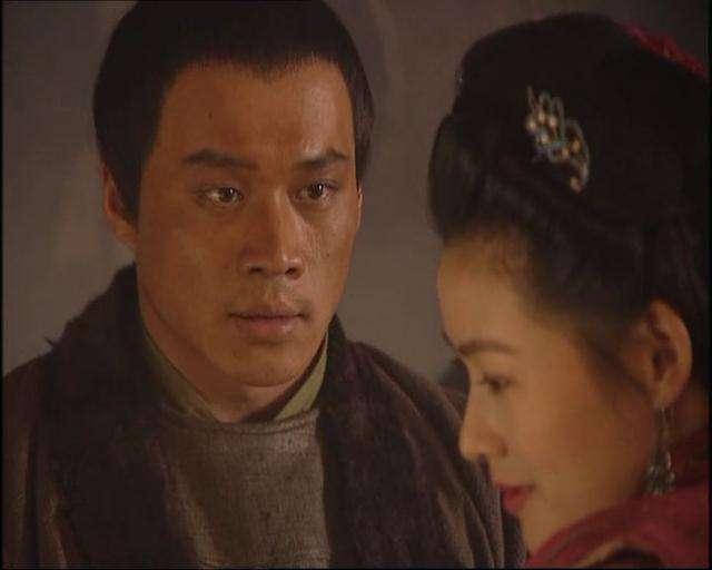 配图 戏中是对手,戏外传绯闻,二十年后,丁海峰和王思懿相视一笑
