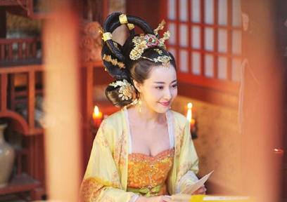 高阳公主 他是唐朝和尚、唐玄奘的得力助手,因与唐太宗的爱女淫乱,惨遭腰斩