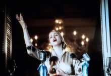 她本是舞蹈女星却成世界首位女总统 下野后遭到全球通缉-知道了吗？