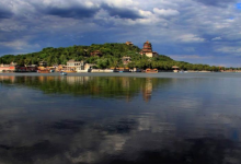 此人本是民国顶级大师,投湖自尽后溥仪特赐圣旨,死因却争议至今-知道了吗?