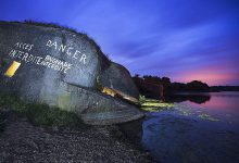 在一座小城海滩,三国激战投下7600吨炸弹,结果成功改变全球局势-知道了吗?