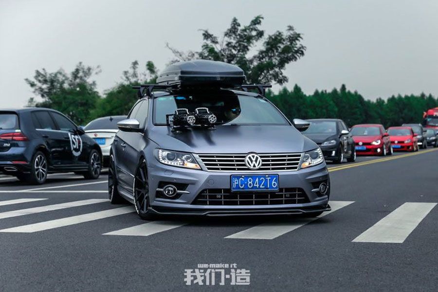 1560辆大众酷车齐聚一堂，剪刀门Eos、CC，大饼轮圈S8太拉风