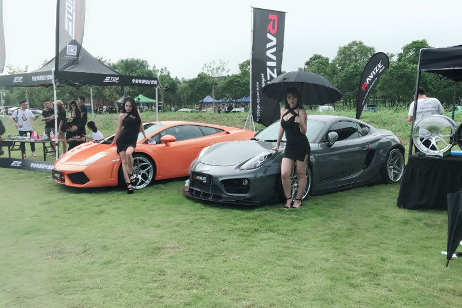1560辆大众酷车齐聚一堂，剪刀门Eos、CC，大饼轮圈S8太拉风