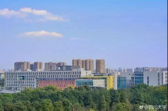 大学生拍摄校园风景图 秋高气爽好风光(图)