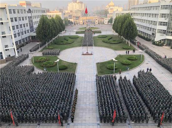 河南各大高校军训风采照 你pick哪一个?(图)