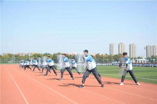 河南各大高校军训风采照 你pick哪一个?(图)