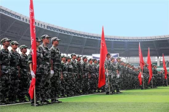 河南各大高校军训风采照 你pick哪一个?(图)