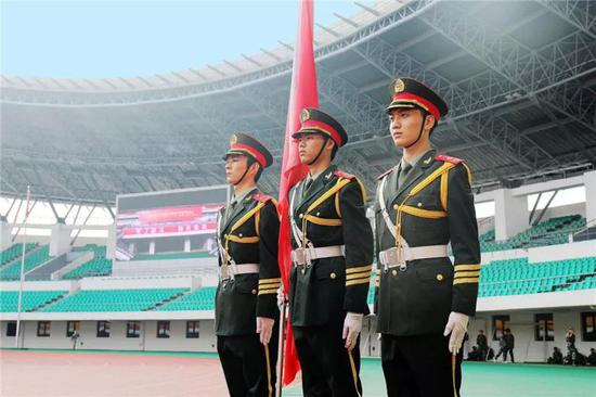 河南各大高校军训风采照 你pick哪一个?(图)