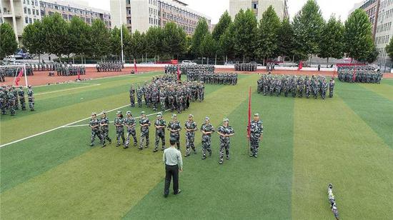 河南各大高校军训风采照 你pick哪一个?(图)