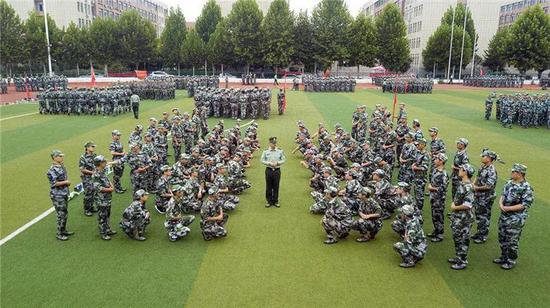 河南各大高校军训风采照 你pick哪一个?(图)